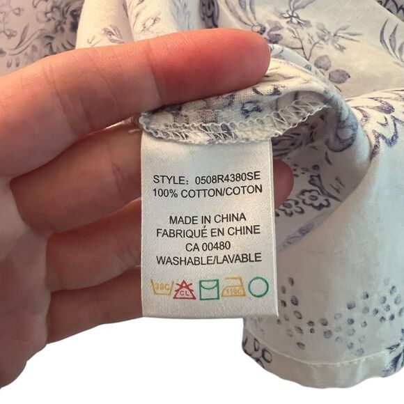 Pierre Cardin blue floral button down shirt. Size 10 - Picture 4 of 8